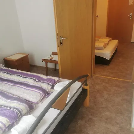 Gelber Hof Hotel 3*